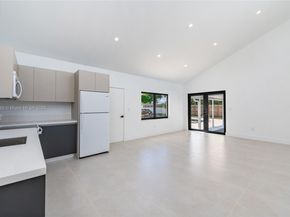 9230 SW 183rd Ter, Palmetto Bay FL 33157