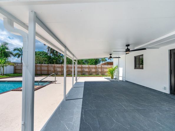 9230 SW 183rd Ter, Palmetto Bay FL 33157