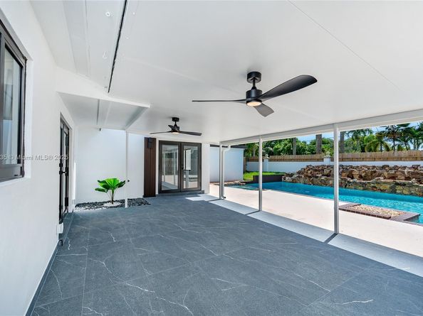 9230 SW 183rd Ter, Palmetto Bay FL 33157