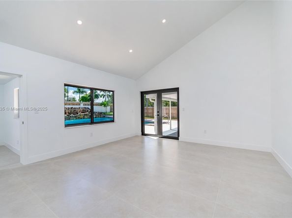 9230 SW 183rd Ter, Palmetto Bay FL 33157