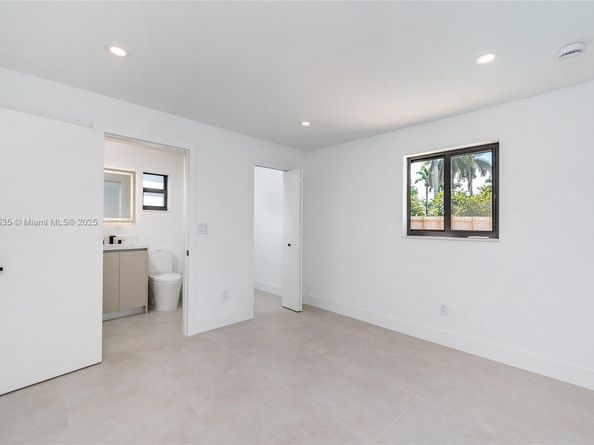 9230 SW 183rd Ter, Palmetto Bay FL 33157