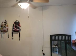 33 Meadows Dr, Boynton Beach FL 33436