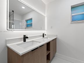 4440 NW 19th Ave, Oakland Park FL 33309