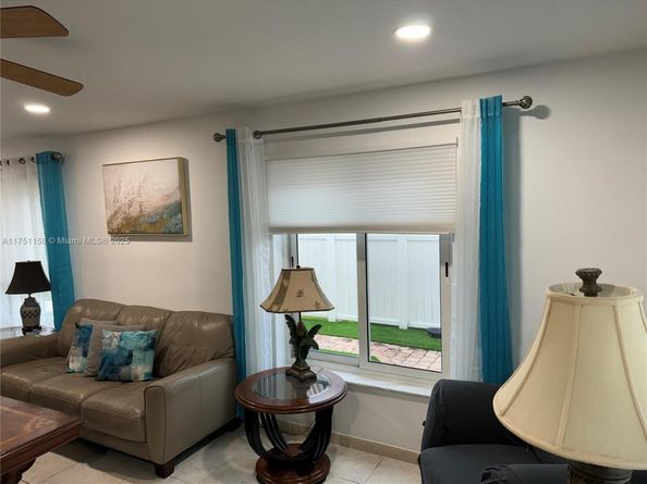 1660 NE 25th Ave, Pompano Beach FL 33062