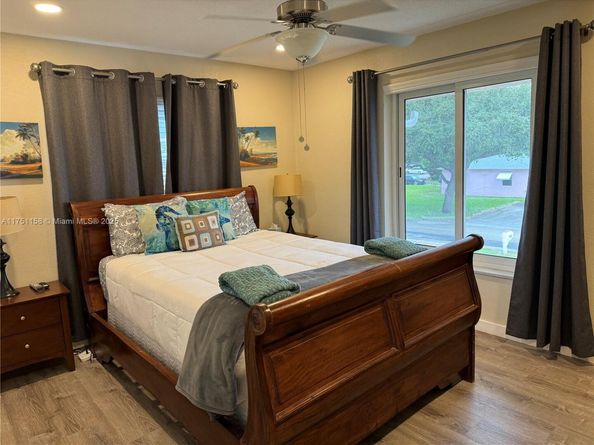 1660 NE 25th Ave, Pompano Beach FL 33062