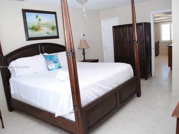 1660 NE 25th Ave, Pompano Beach FL 33062