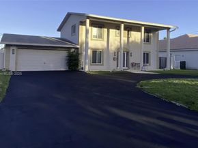 1660 NE 25th Ave, Pompano Beach FL 33062