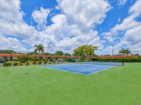 5800 W Fernley Dr W 9, West Palm Beach FL 33415