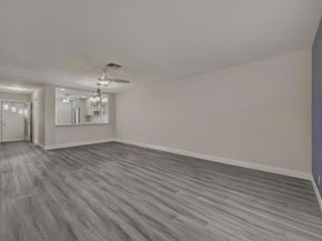 5800 W Fernley Dr W 9, West Palm Beach FL 33415