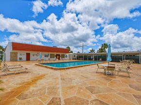 5800 W Fernley Dr W 9, West Palm Beach FL 33415