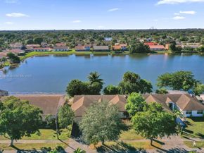 2350 E Lake Miramar Cir, Miramar FL 33025