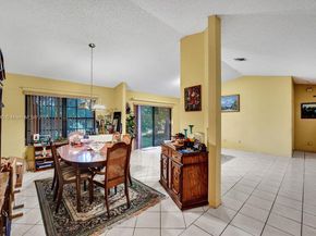 2350 E Lake Miramar Cir, Miramar FL 33025