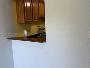 1351 SW 4th St 11, Miami FL 33135