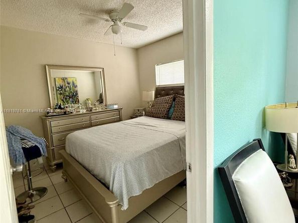 Undisclosed Address #A11819781, Miami FL 33135