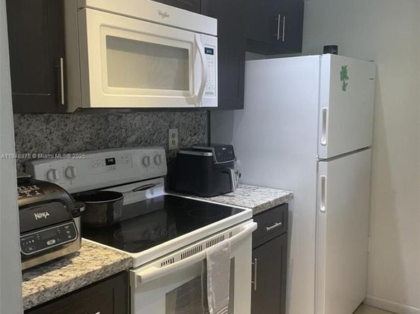 7075 NW 186th St C409, Hialeah FL 33015