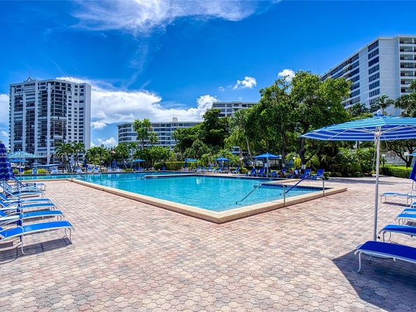 2500 Parkview Dr 911, Hallandale Beach FL 33009