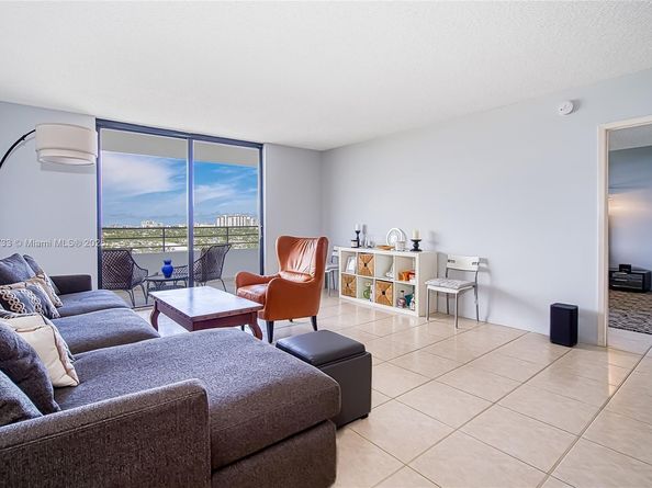 2500 Parkview Dr 911, Hallandale Beach FL 33009