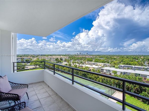 2500 Parkview Dr 911, Hallandale Beach FL 33009
