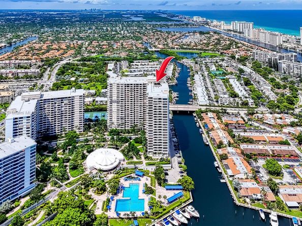 2500 Parkview Dr 911, Hallandale Beach FL 33009