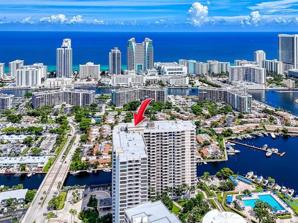 2500 Parkview Dr 911, Hallandale Beach FL 33009