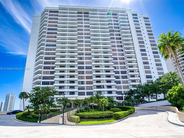 2500 Parkview Dr 911, Hallandale Beach FL 33009