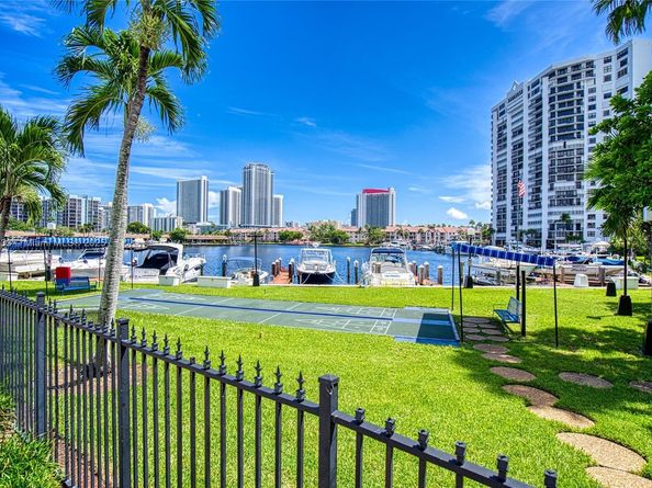 2500 Parkview Dr 911, Hallandale Beach FL 33009