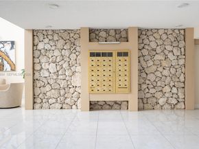 16400 Golf Club Rd 305, Weston FL 33326