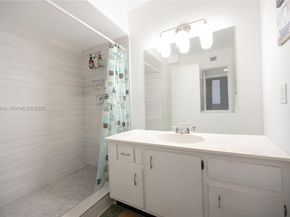 16400 Golf Club Rd 305, Weston FL 33326