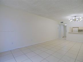 13685 NE 10th Ave 209, North Miami FL 33161