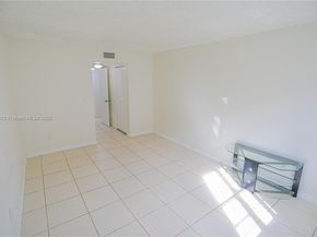 13685 NE 10th Ave 209, North Miami FL 33161