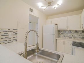 13685 NE 10th Ave 209, North Miami FL 33161