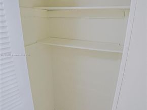 13685 NE 10th Ave 209, North Miami FL 33161