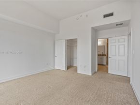 3001 NE 185th St 716, Aventura FL 33180