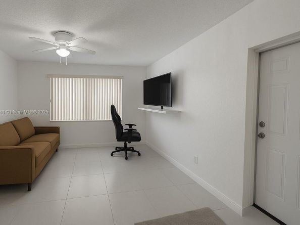 411 SW 10th Terrace, Hallandale Beach FL 33009