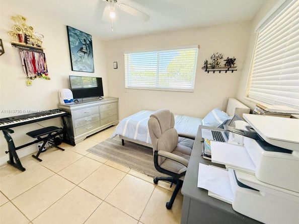 411 SW 10th Terrace, Hallandale Beach FL 33009