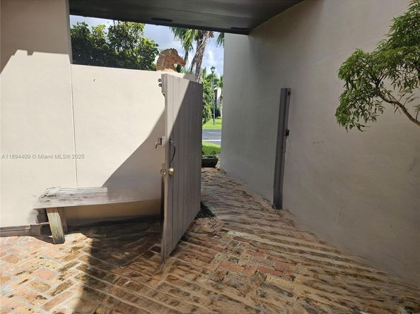 10466 SW 75th Ln 10466, Miami FL 33173