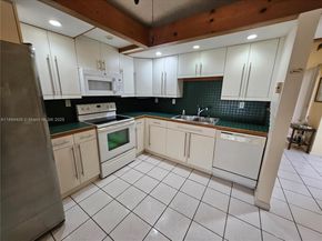 10466 SW 75th Ln 10466, Miami FL 33173