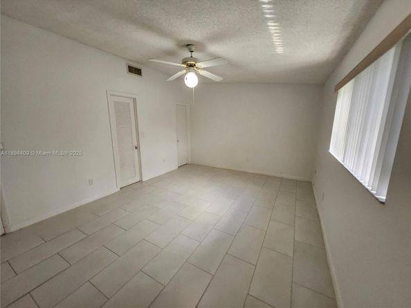 10466 SW 75th Ln 10466, Miami FL 33173