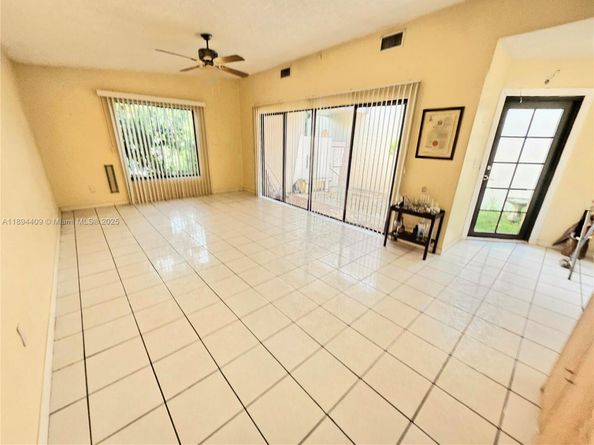 10466 SW 75th Ln 10466, Miami FL 33173