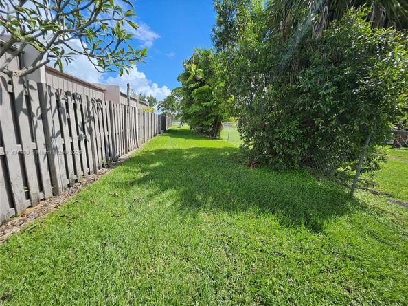 10466 SW 75th Ln 10466, Miami FL 33173