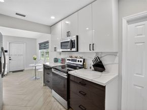 101 NE 47th Ct, Oakland Park FL 33334