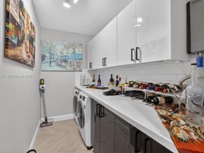 101 NE 47th Ct, Oakland Park FL 33334