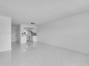 4050 NW 135th St 2111, Opa-Locka FL 33054