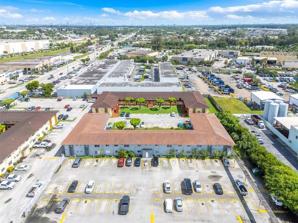 4050 NW 135th St 2111, Opa-Locka FL 33054
