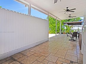 3430 NW 16th St, Miami FL 33125