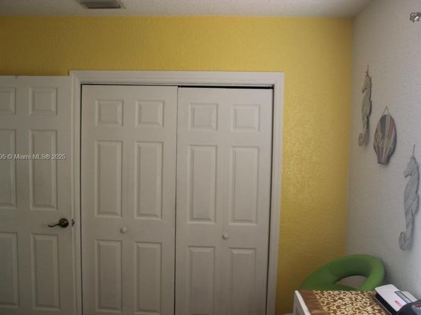 3430 NW 16th St, Miami FL 33125