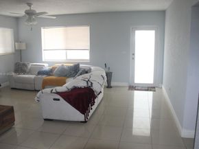 3430 NW 16th St, Miami FL 33125