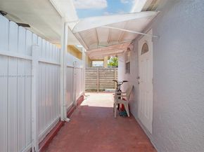 3430 NW 16th St, Miami FL 33125