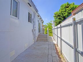 3430 NW 16th St, Miami FL 33125