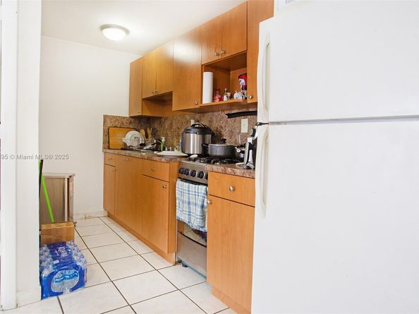 3430 NW 16th St, Miami FL 33125